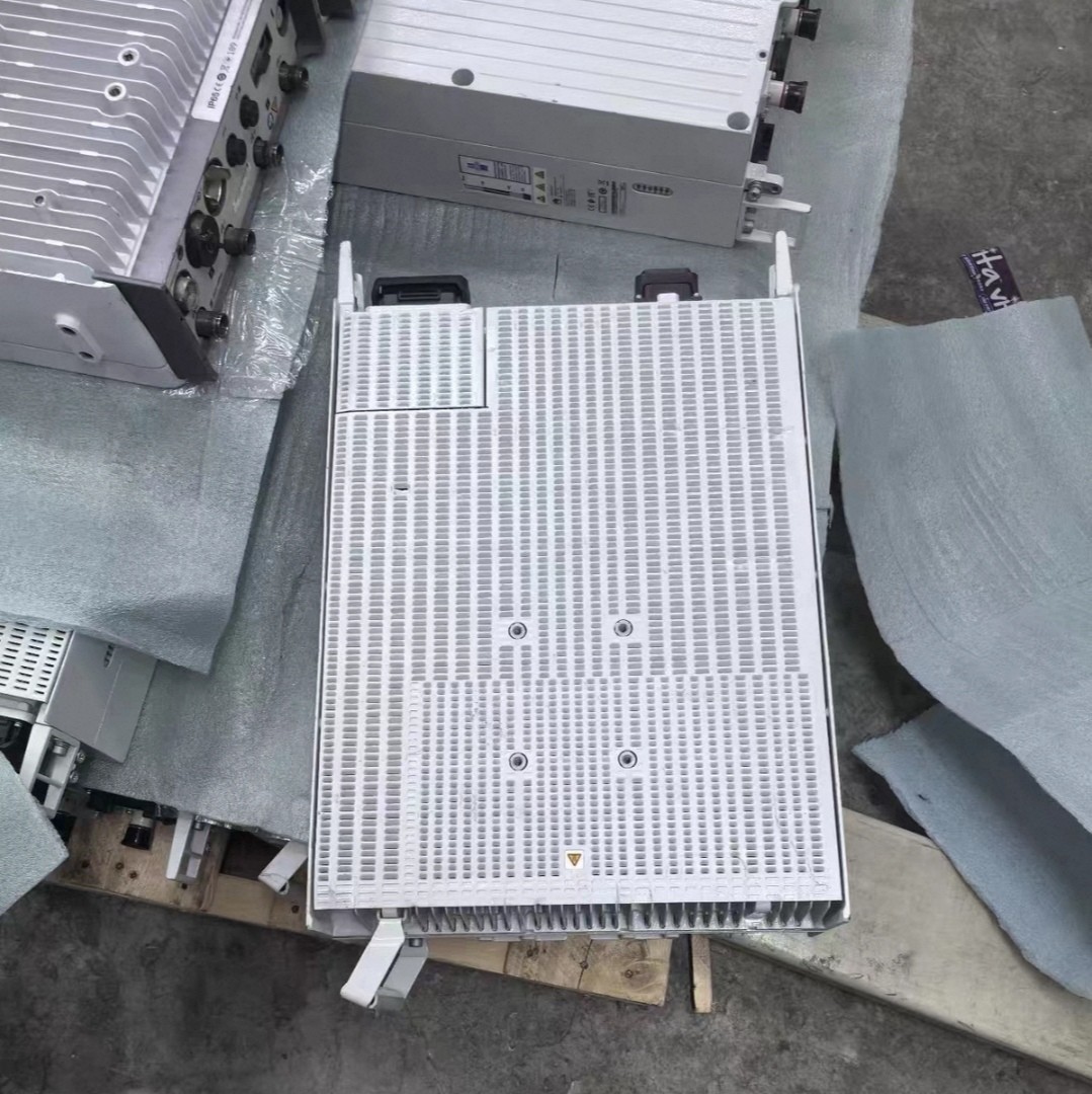 HUAWEI  RRU 5258 02312QFS Used